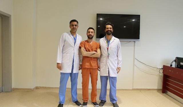 Eşinin hayatını Heimlich manevrasıyla kurtaran doktor ve meslektaşından acil müdahale tavsiyeleri