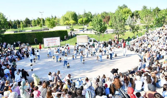 Milli Eğitim'in şenliğinde öğrenciler doyasıya eğlendi