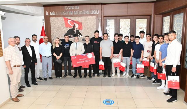 Türkiye birincisi öğrencilerden  Cemil Çağlar’a ziyaret