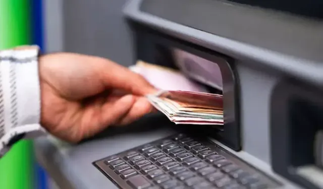 Dev banka nakit işlemlerini tamamen sonlandırdı, tüm ATM'lerini kapattı