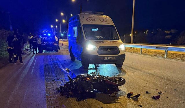 Motosiklet sürücüsü kazada can verdi