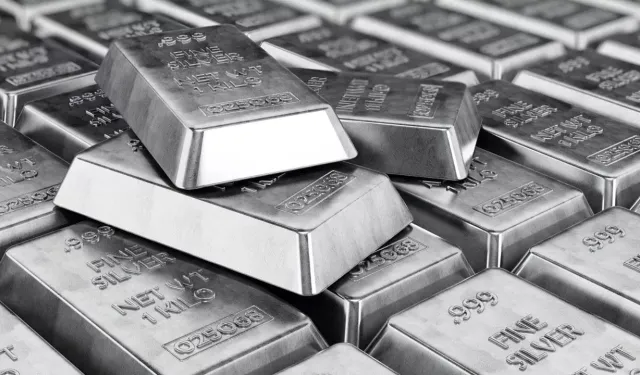Gümüş rekorlara doymuyor: Piyasada arz telaşı yaşanıyor