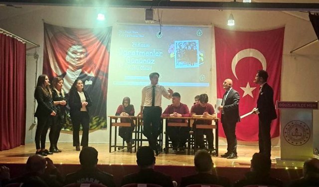 İlçelerde Öğretmenler Günü sevinci