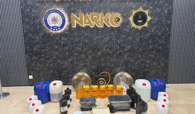 lüks villada 47 kilo uyuşturucu maddeye de el konuldu