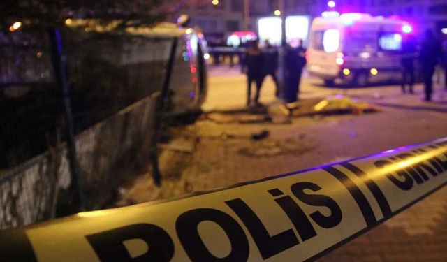 Çorum'da uzun namlulu silahlarla 3 evi kurşunladılar