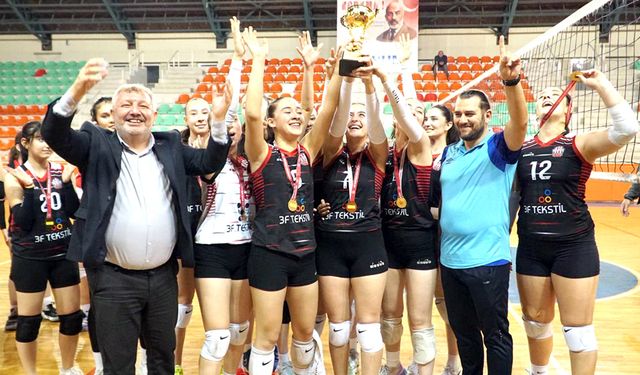 Osmancık’ın Genç Sultanları sekizinci kez şampiyon oldu