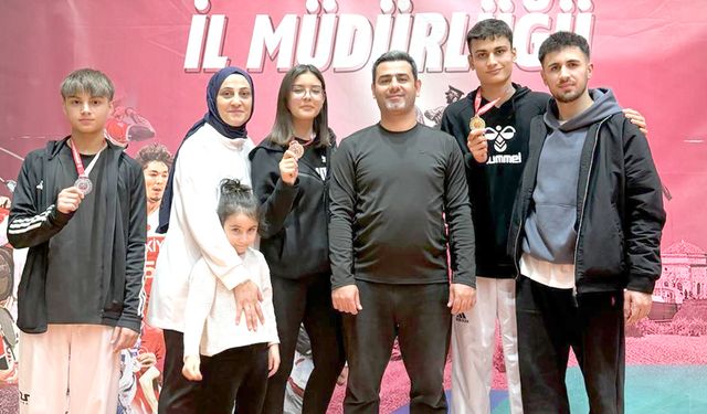 Çorum’lu Taekwondoculardan Karadeniz’de üç madalya