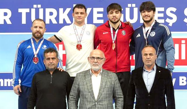 Fatih Erdin sakatlıktan madalya ile döndü