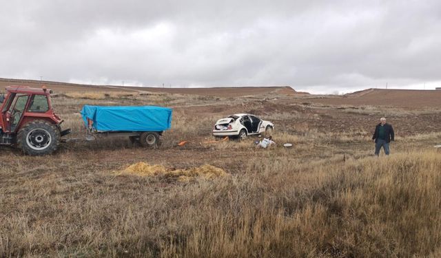 Otomobil şarampole yuvarlandı: 2 yaralı