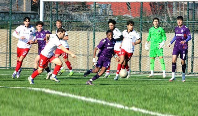 U 19 Joseph’i durduramadı: 0-4