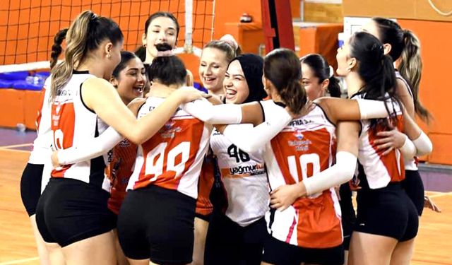 Arena Sultanları Beşikdüzü’nü final setinde devirdi: 3-2