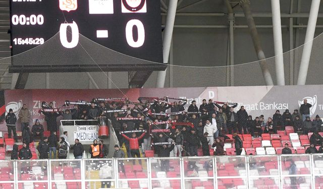 Yalnız bırakmadılar