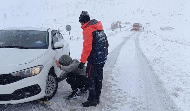 22 araç yollarda kaldı