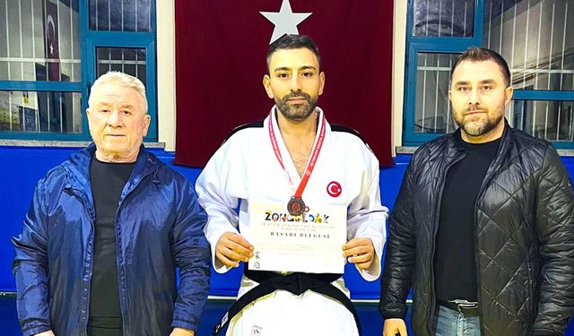 Murat Özsoy bronz madalya kazandı