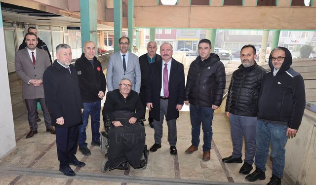 Vali Çalgan, akülü sandalye tamir atölyesini ziyaret etti