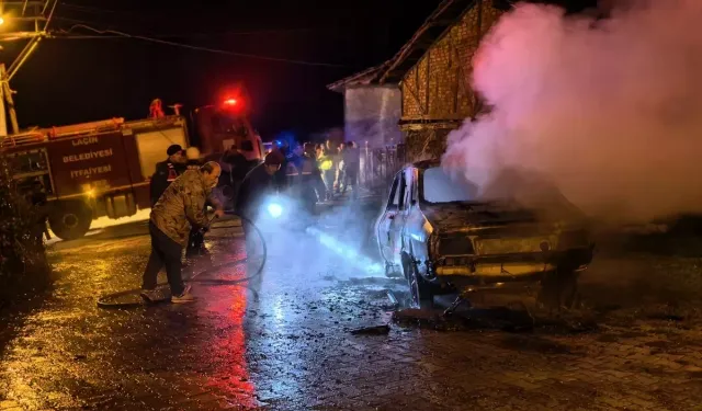 Yanan otomobil kullanılamaz hale geldi