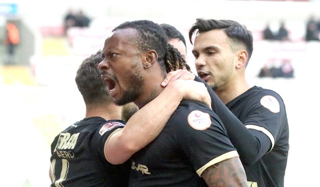 Eze 8. golünü attı