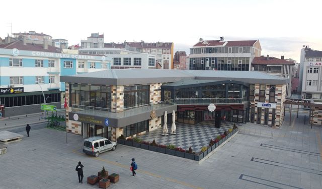 Kadeş Meydanı'ndaki kafe kiraya verilecek