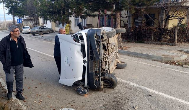 Göreve giderken kaza yaptı