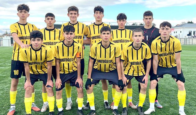 Vefaspor U 16 şampiyon gibi