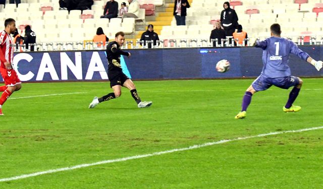 Yusuf direğe nişanladı