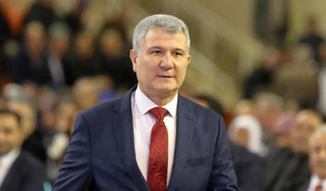 'Miting taşıma kalabalıklarla organize edildi'