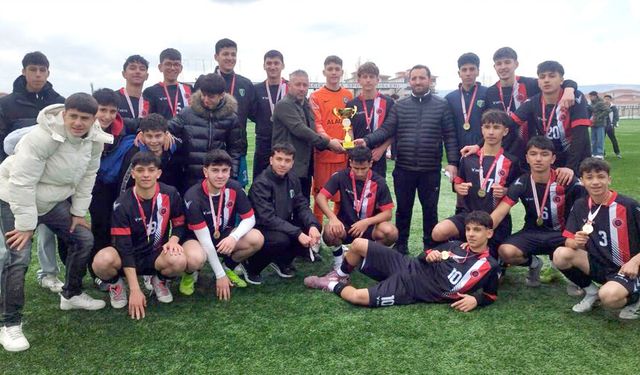 Spor Lisesi penaltılarda şampiyon