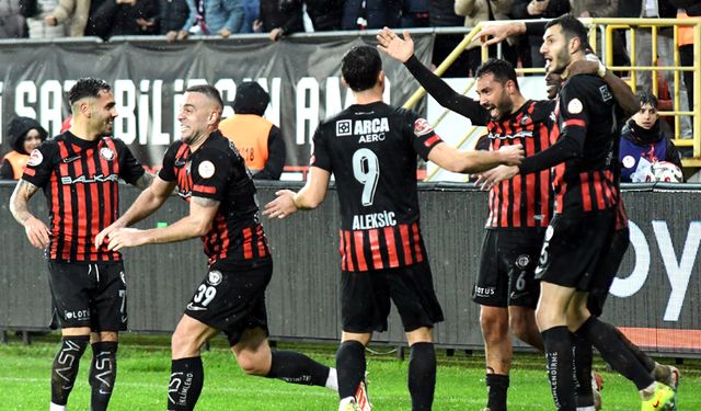 Mevkide rakipler ancak çok iyi dostlar