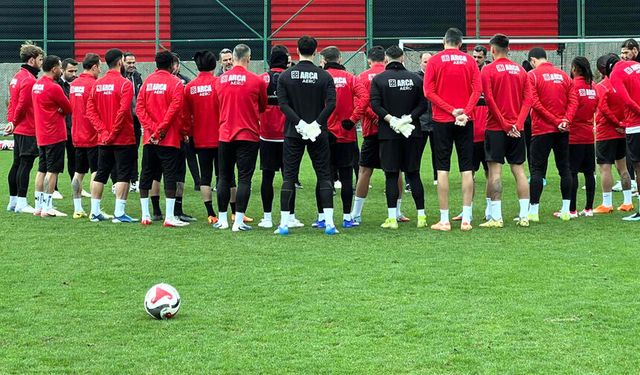 Önce toplantı sonra antrenman