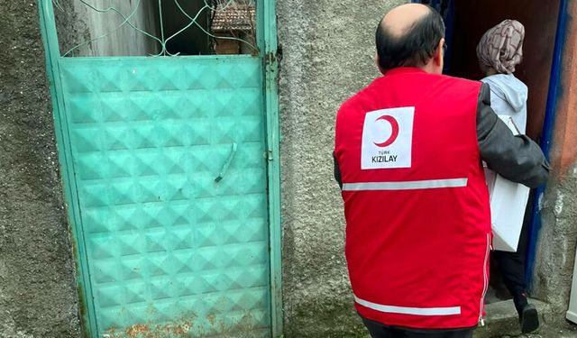 Arca’nın yardımlarını Kızılay  ihtiyaç sahiplerine ulaştırdı