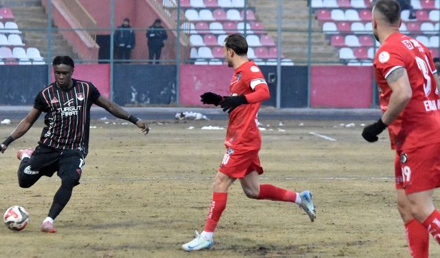 Hayaller Paris, hayatlar Çorum