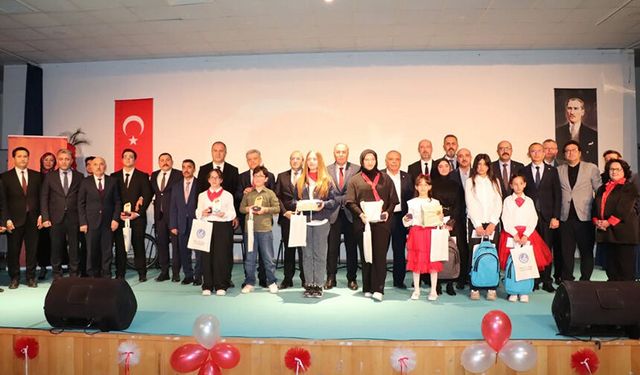 İstiklâl Marşı’nı en güzel okumak için yarıştılar