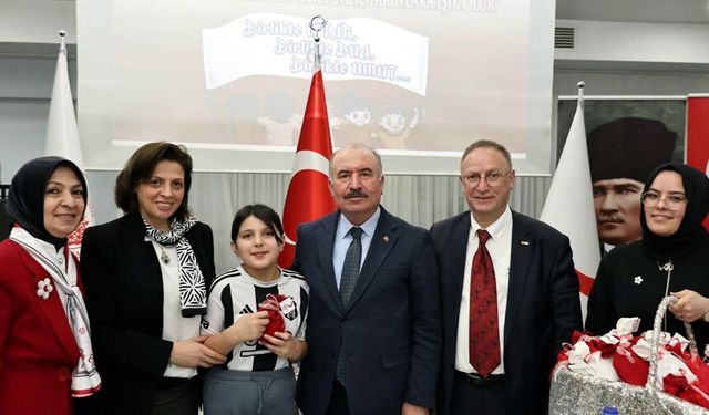 Dünya Yetimler Gününde  sevgi ve şefkat sofrası