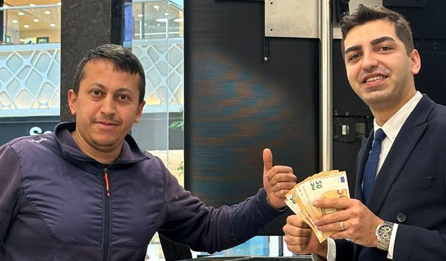 Esnaftan örnek davranış: Fazla yatırılan parayı iade etti