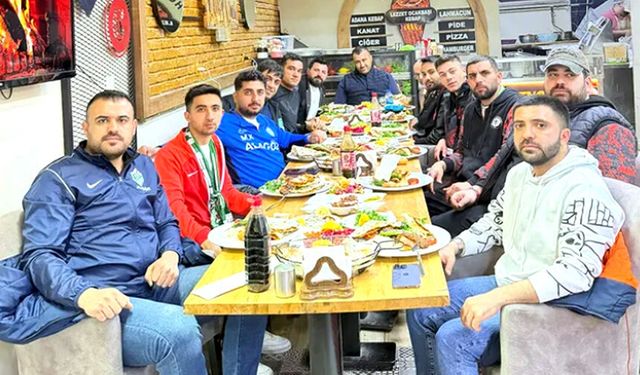 Sahada rakip dışarda kardeş