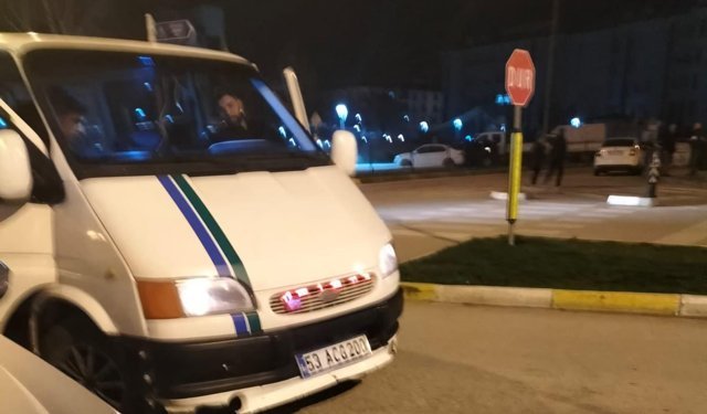 Yayayı darp eden minibüs şoförünün yakalanması için çalışma başlatıldı