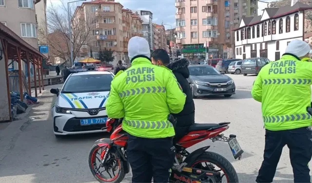 5 motosiklet sürücüsüne 266 bin lira ceza