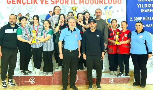 Masa Tenisi’nde  şampiyon İskilip Atatürk ve Özel Pınar