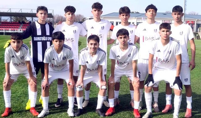 U 15’de şampiyon son maçta belli olacak