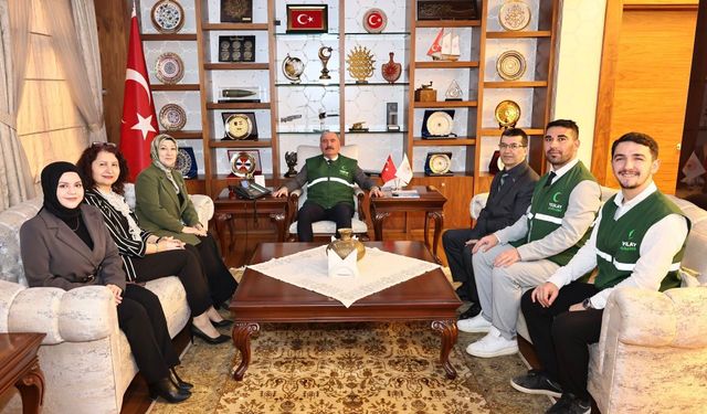 Vali Çalgan, Yeşilay yöneticilerini kabul etti