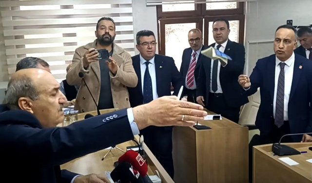 İl Genel Meclisi'nde 'seçim' krizi