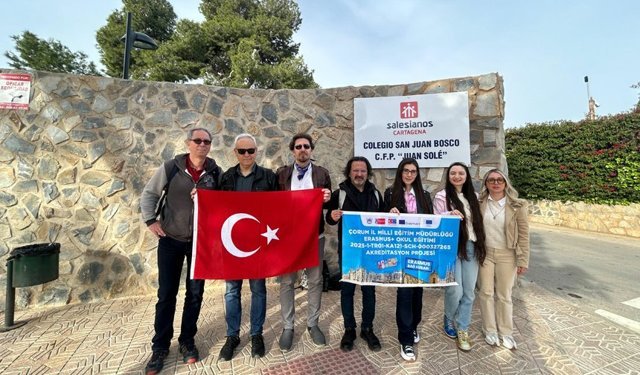 Mehmetçik Anadolu Lisesi akreditasyon hareketliliğine katıldı