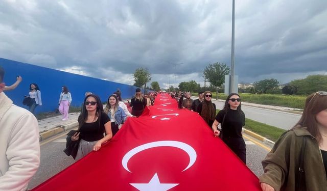 Şehitlere saygı ve vefa yürüyüşü