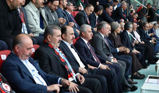 Final maçında yanlız bırakmadılar
