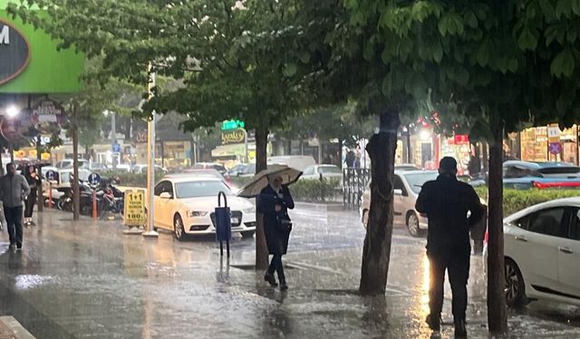 Sağanak hayatı olumsuz etkiledi