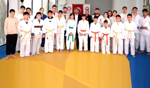 Arıcı, Alaca’da tesis  ve sporcuları ziyaret etti