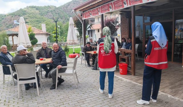 Mobil Sosyal Hizmet Aracı vatandaşları bilgilendirdi