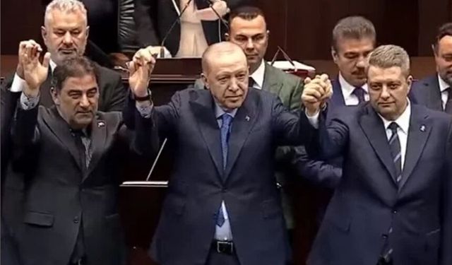 İYİ Parti'nin kurucusu AK Parti'ye katıldı