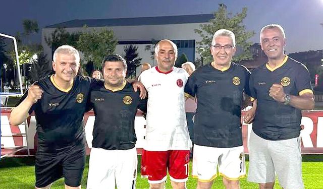 Veteranlar Ayak Tenisi Onur Kupası Önderoğlu Pasta’nın