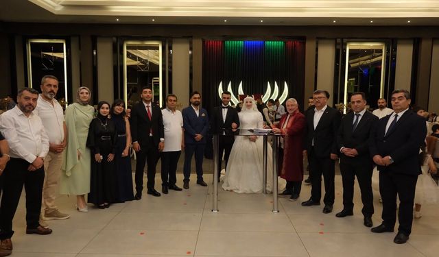 Zülal ve Halil Can dünya evine girdi